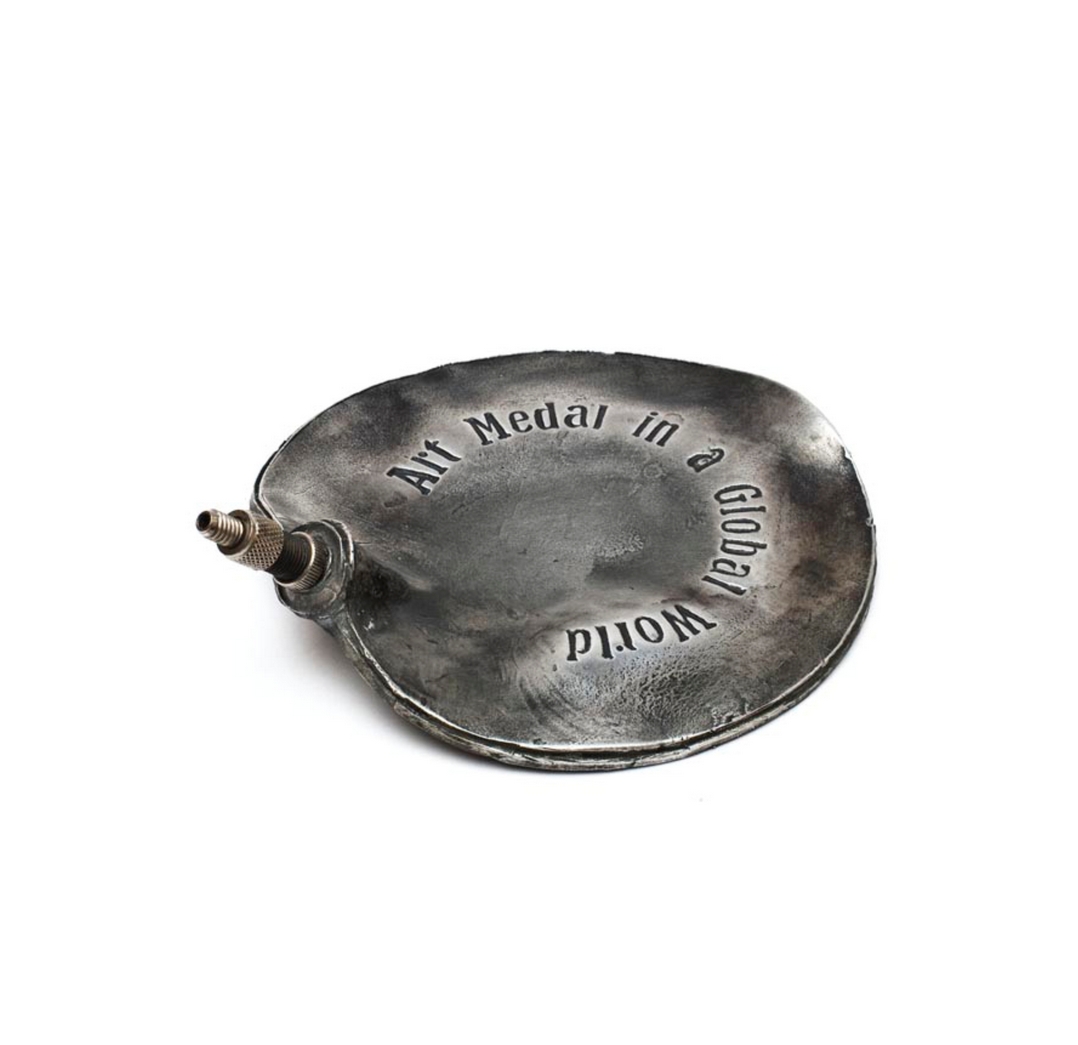 Medal w globalnym świecie